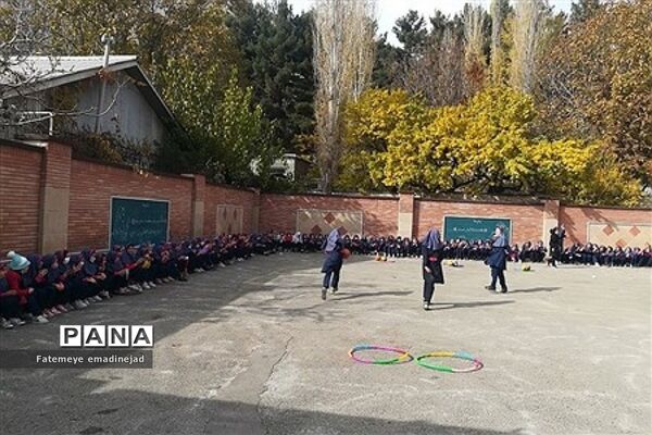 برگزاری بازی‌های محلی در دبستان برکت رودهن