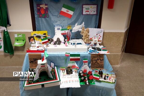 برپایی نمایشگاه آثار دانش‌آموزان به‌مناسبت دهه فجر در  دبستان راز صفادشت