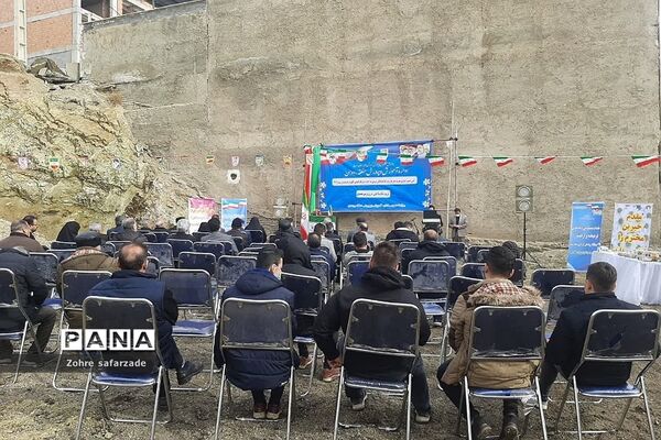 آیین خشت‌گذاری مدرسه ۱۴ کلاسه خیرساز زنده یاد کیقباد علی یوسفی در شهر رودهن