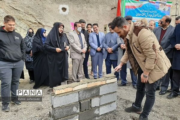 آیین خشت‌گذاری مدرسه ۱۴ کلاسه خیرساز زنده یاد کیقباد علی یوسفی در شهر رودهن