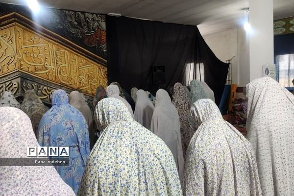 مراسم اعتکاف دانش‌آموزان دختر در رودهن