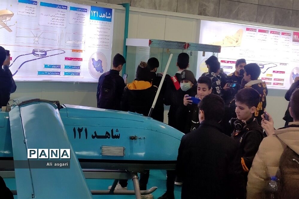 بازدید دانش‌آموزان مدرسه دارالفنون از پارک ملی هوا‌فضا