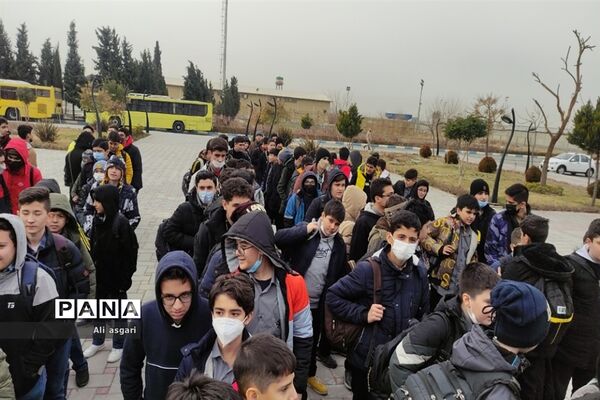بازدید دانش‌آموزان مدرسه دارالفنون از پارک ملی هوا‌فضا