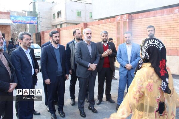 آیین افتتاحیه مدرسه پورکاشانی در روستای علی آباد قاجار