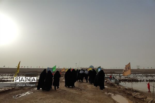 بازدید دختران دانش‌آموز شهرستان قرچک، از منطقه جنگی شلمچه و اروند رود