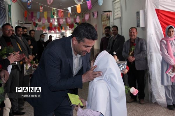 جشن روز پدر در اداره آموزش و پرورش تربت جام