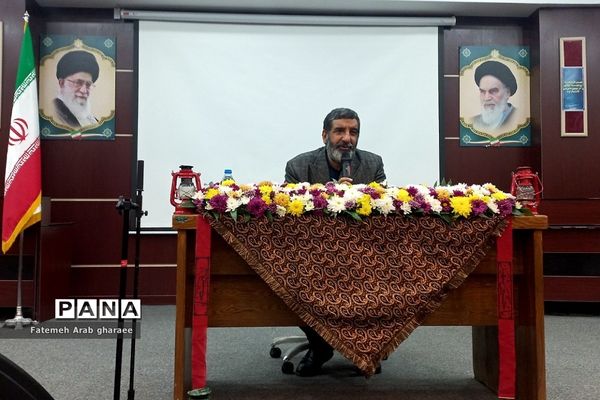 گردهمایی فعالان و نخبگان فرهنگی پاکدشت