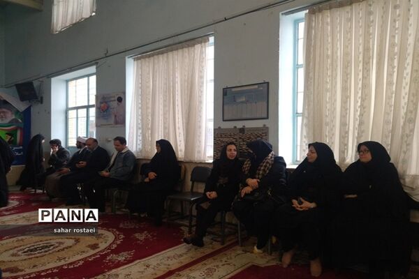 برگزاری اجلاسیه نماز دبیرستان دخترانه شاهد فیض ناحیه 3 شیراز