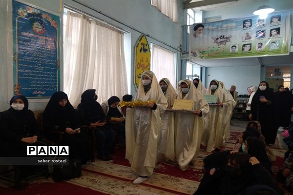 برگزاری اجلاسیه نماز دبیرستان دخترانه شاهد فیض ناحیه 3 شیراز