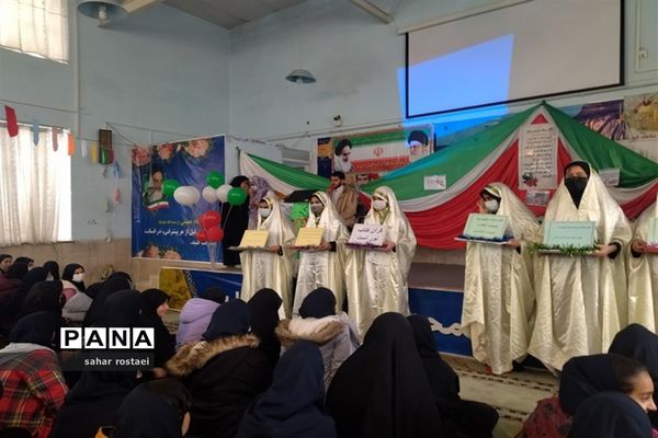 برگزاری اجلاسیه نماز دبیرستان دخترانه شاهد فیض ناحیه 3 شیراز