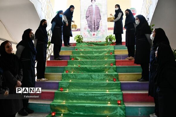 جشن چهل و چهارمین سالگرد پیروزی انقلاب اسلامی در دبیرستان نورا ناحیه ۲ اهواز