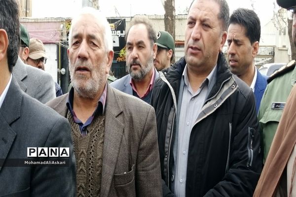 نواخته شدن زنگ انقلاب در مدارس اقلید استان فارس