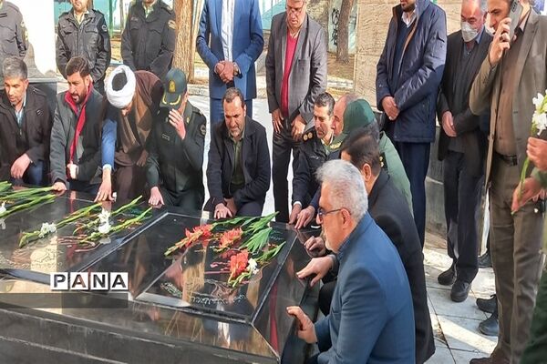 برگزاری مراسم غبار‌روبی مزار شهدای شهرستان نظرآباد