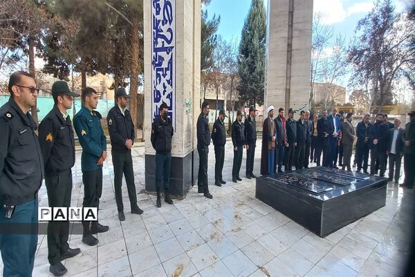 برگزاری مراسم غبار‌روبی مزار شهدای شهرستان نظرآباد