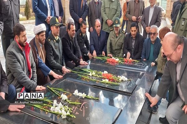برگزاری مراسم غبار‌روبی مزار شهدای شهرستان نظرآباد