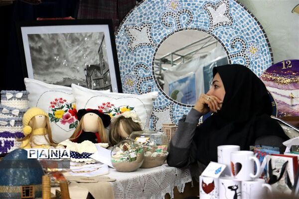 نمایشگاه دستاوردهای هنرآموزان هنرستان‌های ناحیه ۲ زنجان