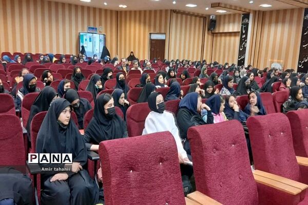 یادواره دانش‌آموزی ۱۸ شهید گمنام منطقه حضرت زهرا (س) منطقه ۱۸