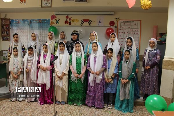 آمادگی دانش‌آموزان برای استقبال از دهه فجر