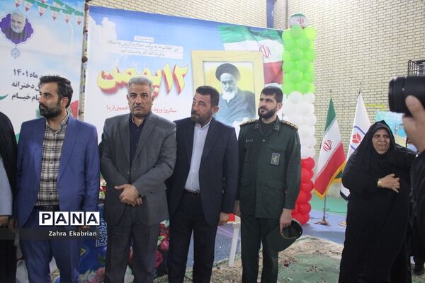 اجرای مراسم دهه فجر انقلاب اسلامی در مدارس بوشهر