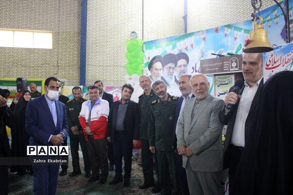 اجرای مراسم دهه فجر انقلاب اسلامی در مدارس بوشهر