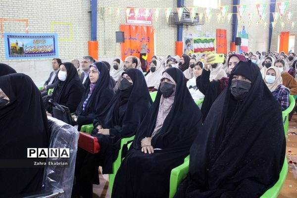 اجرای مراسم دهه فجر انقلاب اسلامی در مدارس بوشهر