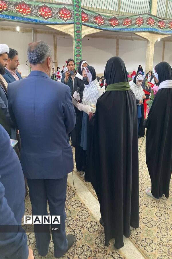 گرامیداشت دهه فجر در مدارس شهرستان مروست