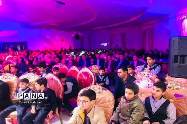 جشن گرامیداشت روز پدر و دهه فجر انقلاب اسلامی در خاتم