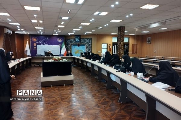 دوره تولید محتوای خبری ویژه دختران متوسطه ناحیه 2 مشهد