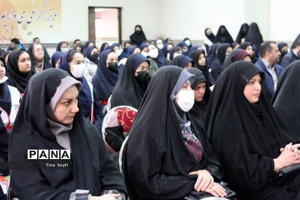 زنگ انقلاب در مدارس شهرستان سمنان نواخته شد