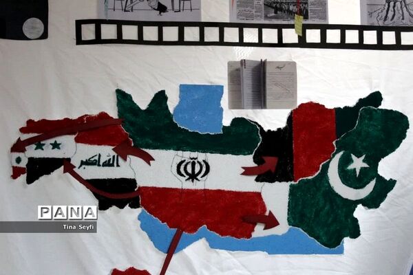 زنگ انقلاب در مدارس شهرستان سمنان نواخته شد