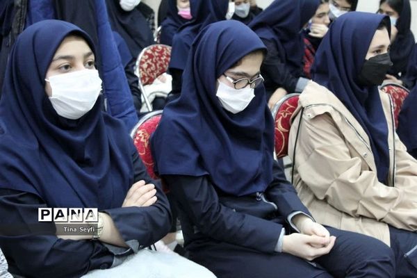 زنگ انقلاب در مدارس شهرستان سمنان نواخته شد