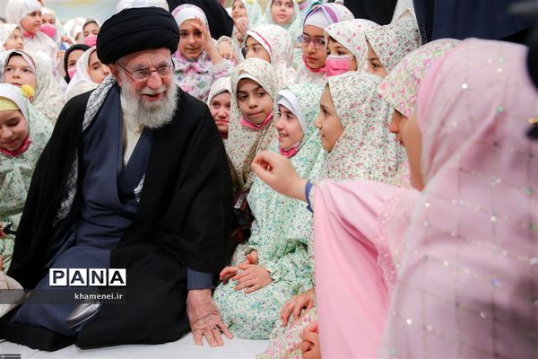 مراسم جشن تکلیف دختران دانش‌آموز به امامت رهبر معظم انقلاب