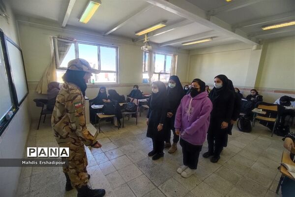 برگزاری دوره عملی نظام جمع در دبیرستان شاهد کوثر شهرستان رباط‌کریم