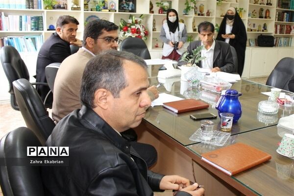 جلسه دبیرخانه استانی جشنواره تجارب برتر تربیتی، مشاوره و مراقبت در برابر آسیب‌های اجتماعی آموزش و پرورش استان بوشهر