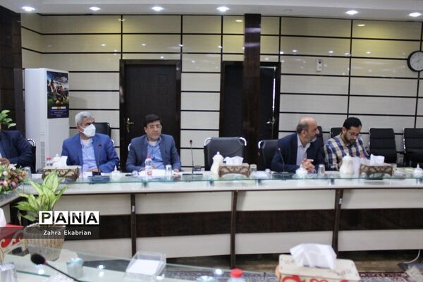 جلسه دبیرخانه استانی اولین دوره پویش کتابخوانی  هیس‌طوری در بوشهر