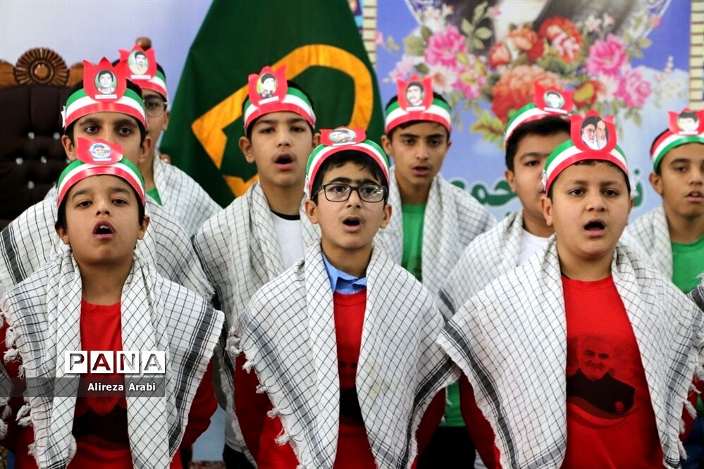 برگزاری نماز جمعه با حضور پرشور مردم کاشمر