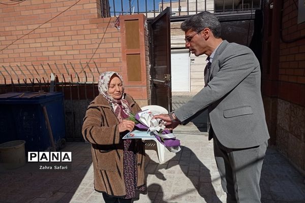 دیدار عیدانه با یکی از بهترین‌های مدرسه در رودهن