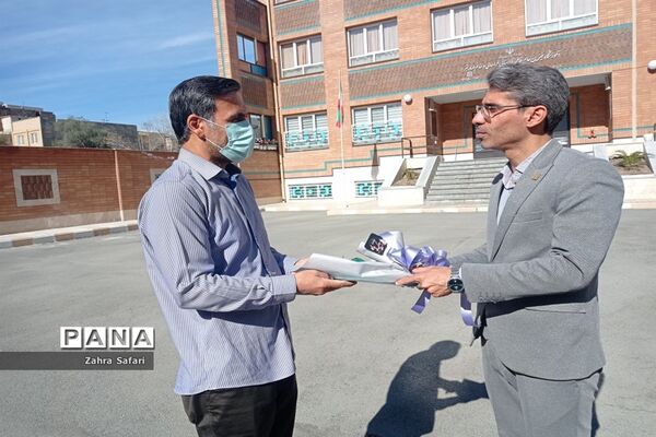 دیدار عیدانه با یکی از بهترین‌های مدرسه در رودهن
