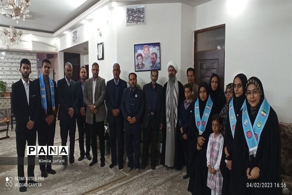مراسم تجلیل از برادر و فرزند شهید امامی در کاشمر