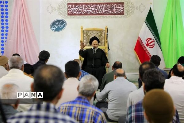 دیدار حجت الاسلام و المسلمین حاج عبادی نماینده ولی فقیه با معتکفین بیرجندی