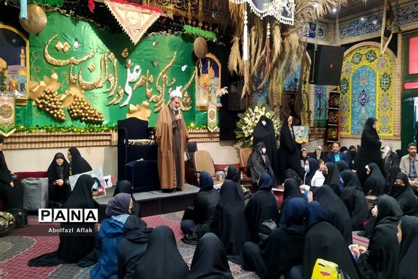 اعزام کاروان دانش‌آموزان دختر منطقه ۱۴ به اردوی راهیان نور