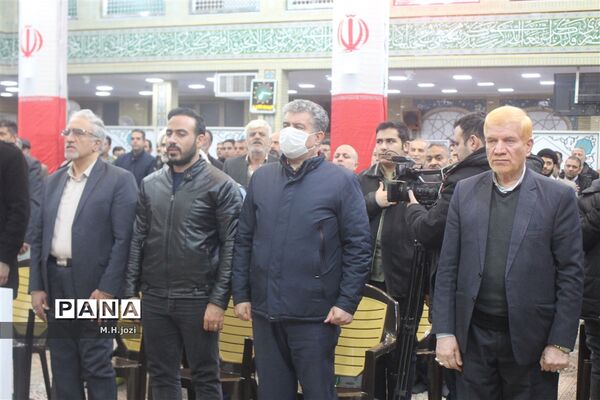 رونمایی از کتاب «امیر خط شکن» با حضور فرمانده‌کل ارتش در قم