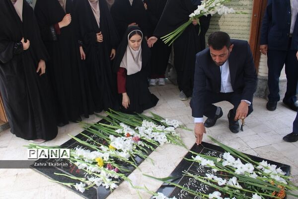 تجدید میثاق با شهدا در بوشهر