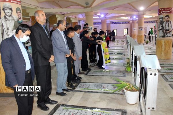 تجدید میثاق با شهدا در بوشهر