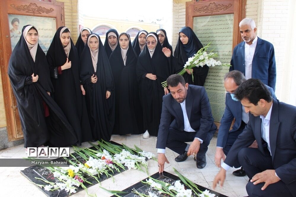 تجدید میثاق با شهدا در بوشهر