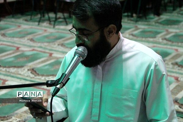 برگزاری مراسم اعتکاف دانش‌آموزان پسر مدارس شهرری