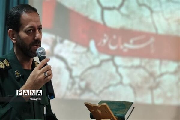 اعزام دانش‌آموزان دختر مدارس منطقه کهریزک به اردوی راهیان نور