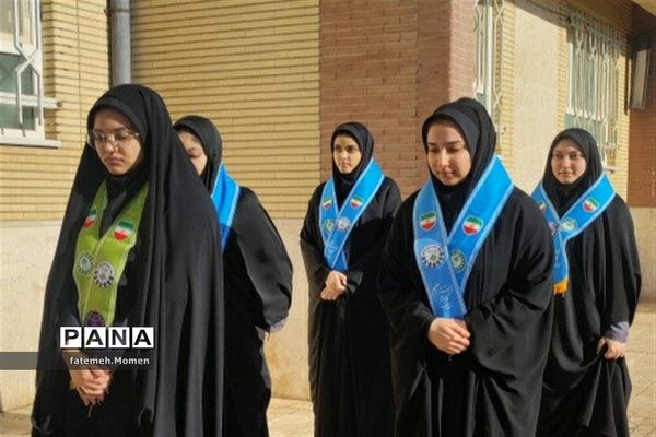 آیین جشن سالگرد پیروزی انقلاب اسلامی در دبیرستان حضرت خدیجه(س) جعفرآباد