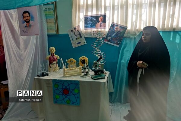آیین جشن سالگرد پیروزی انقلاب اسلامی در دبیرستان حضرت خدیجه(س) جعفرآباد