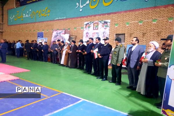 برگزاری جشن انقلاب دانش‌آموزان آموزشگاه رئیس‌زاده